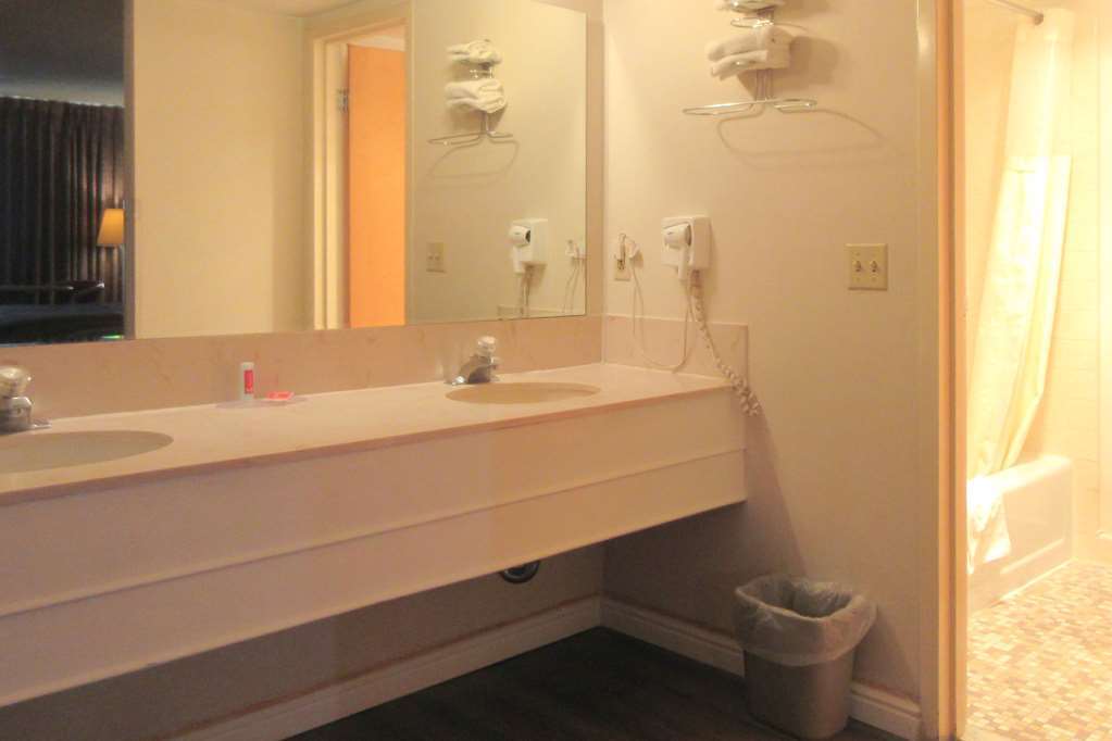 Econo Lodge Elko Downtown Area Bilik gambar